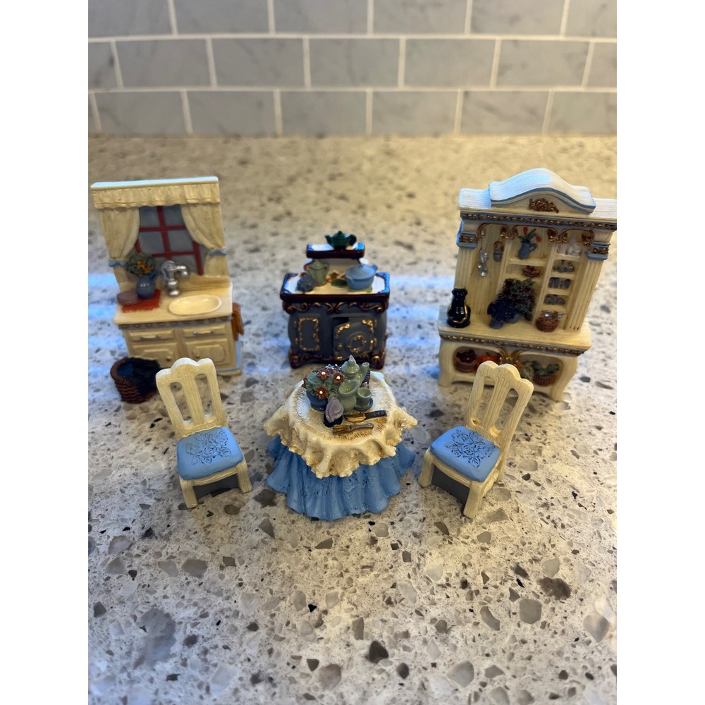Avon 23 piece Victorian Memories Miniature Furniture Collectibles 4 Rooms